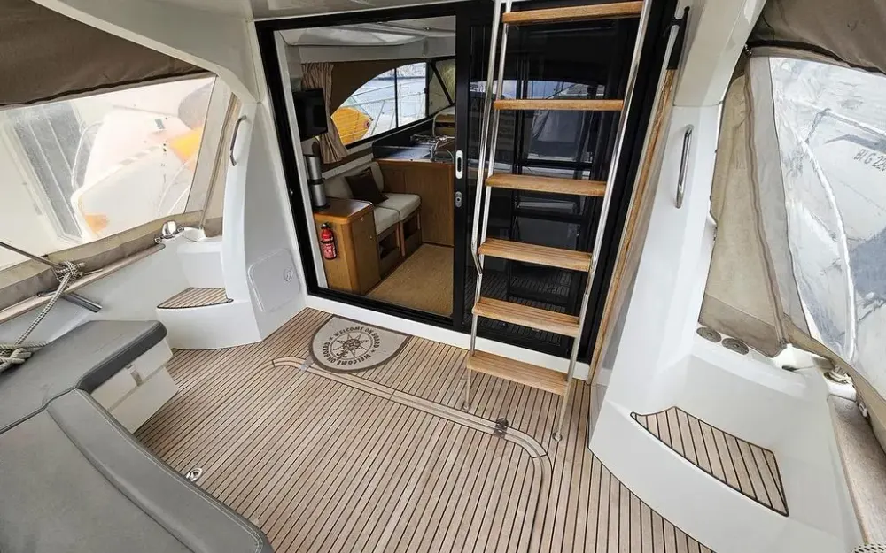 slider 10 Beneteau Antares 36
