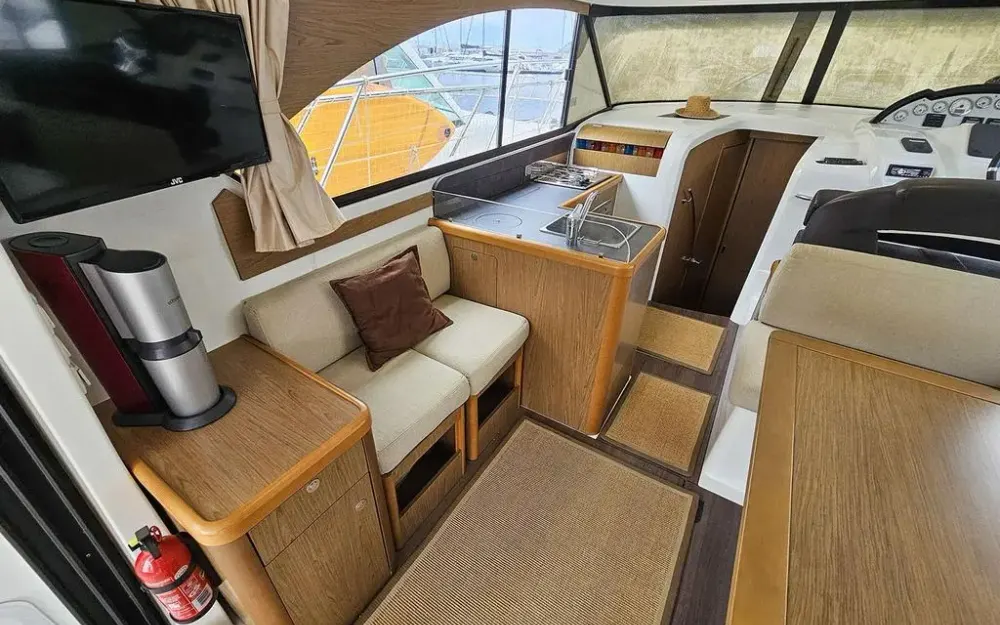 slider 18 Beneteau Antares 36