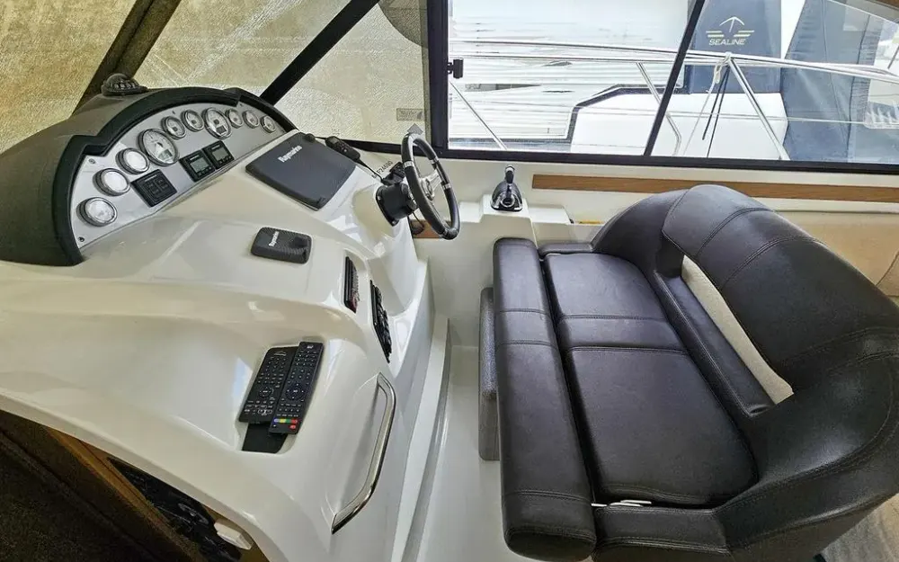 slider 20 Beneteau Antares 36