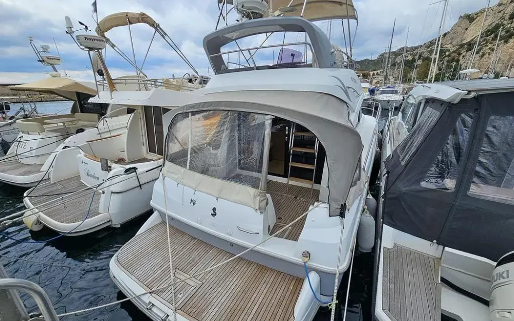 slider 8 Beneteau Antares 36