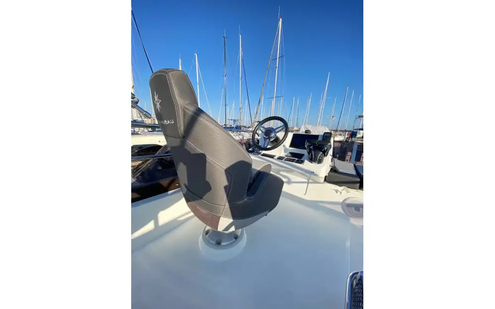 slider 30 Jeanneau Merry Fisher 1095 Fly