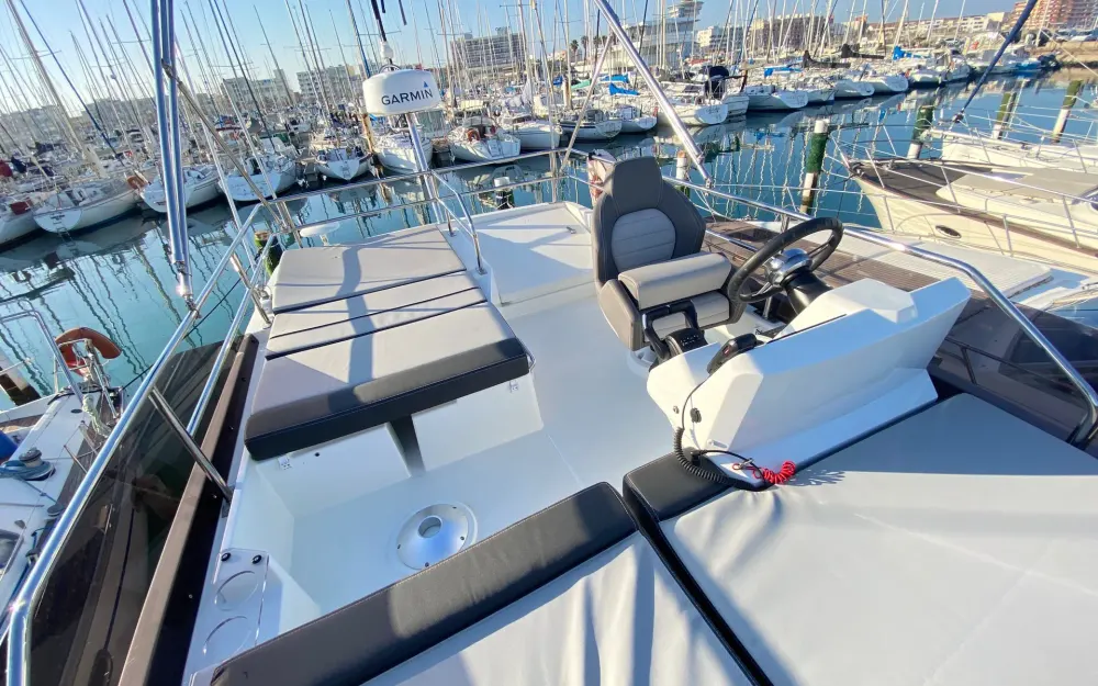 slider 38 Jeanneau Merry Fisher 1095 Fly