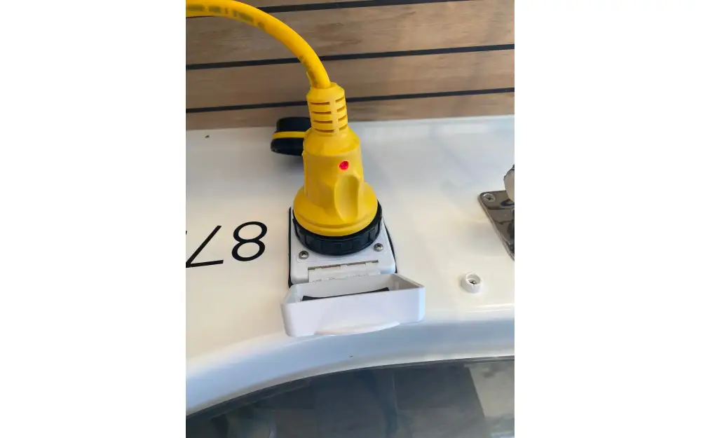 slider 29 Quicksilver Activ 875 Sundeck