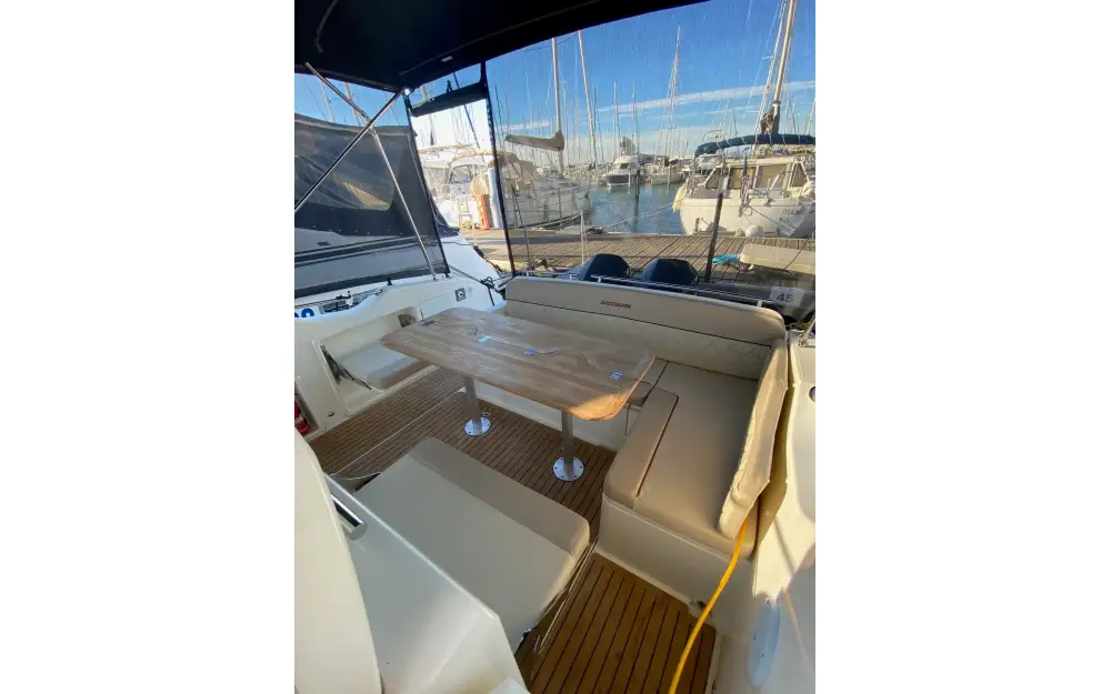 slider 32 Quicksilver Activ 875 Sundeck