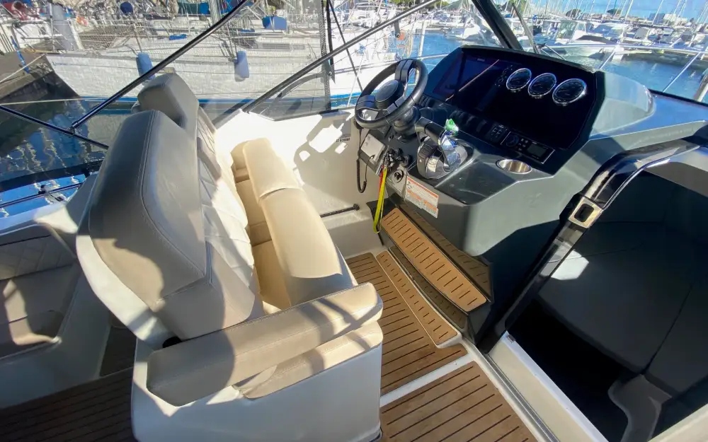 slider 6 Quicksilver Activ 875 Sundeck