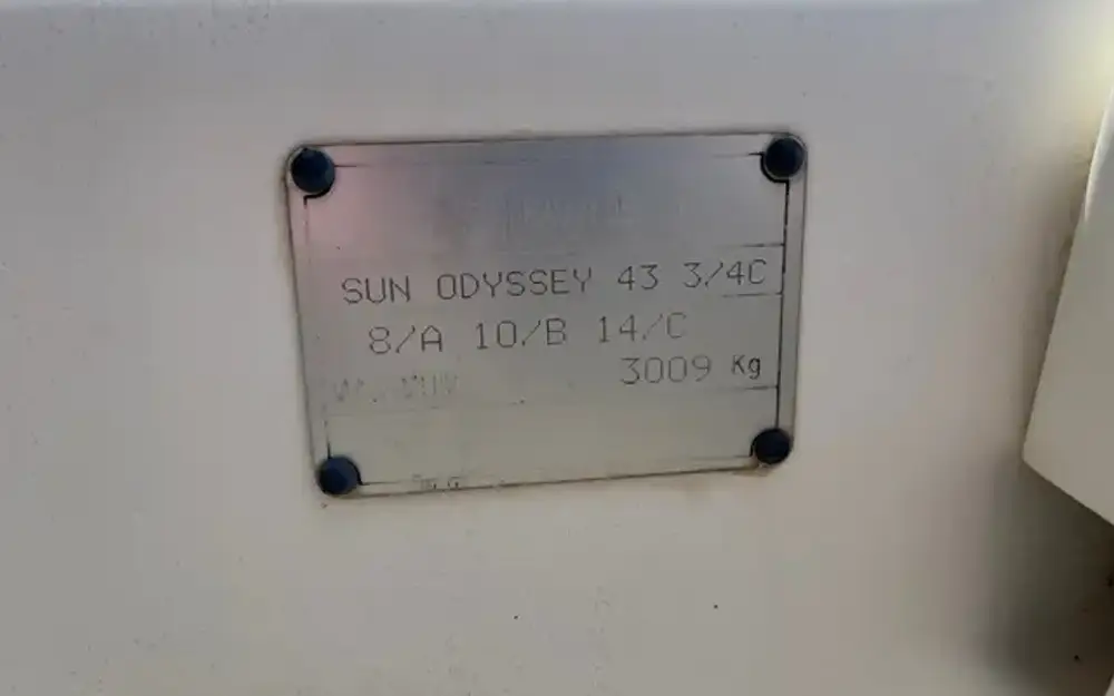 slider 26 Jeanneau Sun Odyssey 43