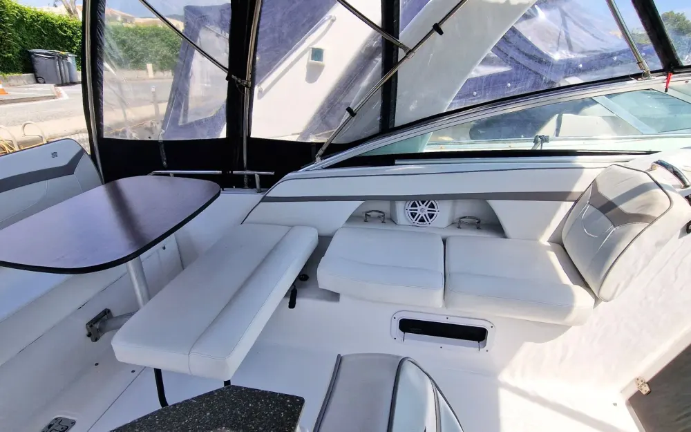 slider 13 Four Winns Vista 255