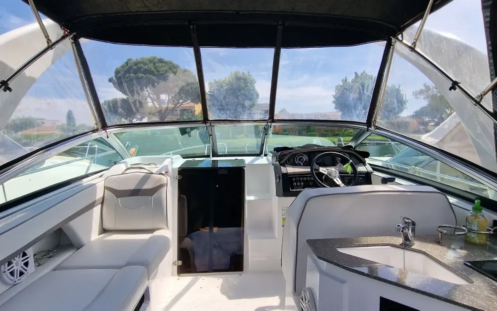 slider 5 Four Winns Vista 255