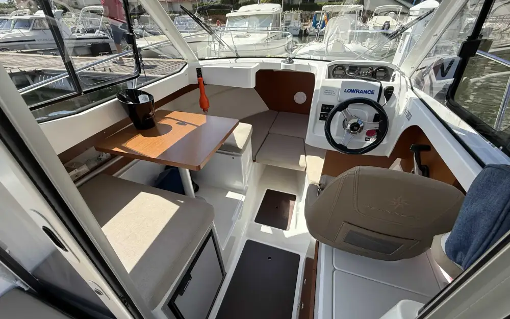 slider 7 Jeanneau Merry Fisher 605