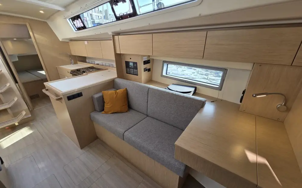 slider 10 Bavaria C42