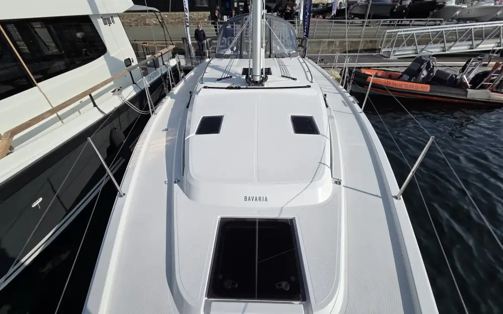 slider 5 Bavaria C42