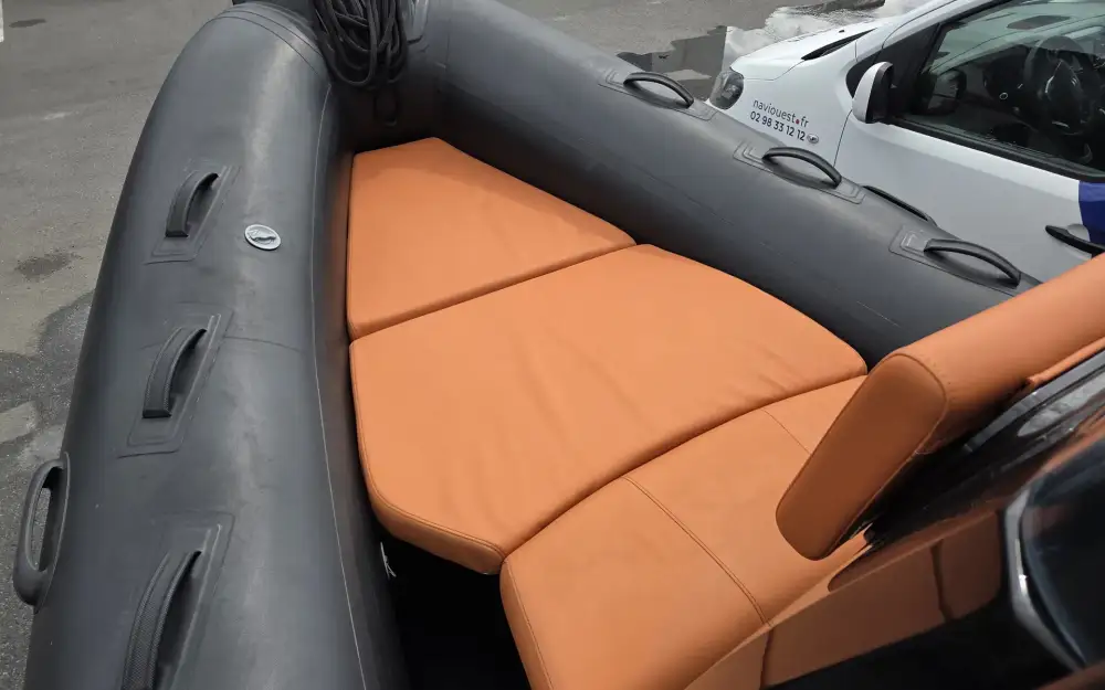 slider 9 Brig Navigator 570