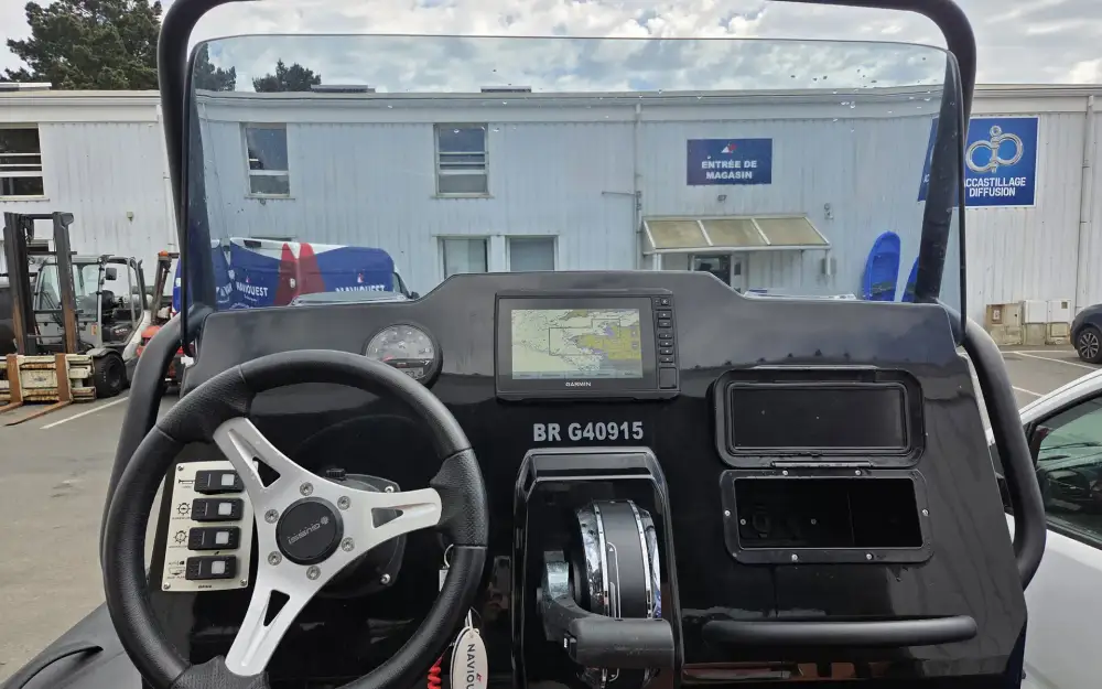 slider 12 Brig Navigator 570