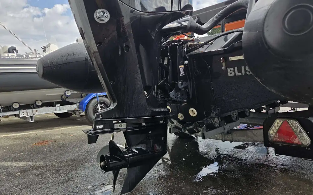 slider 1 Brig Navigator 570