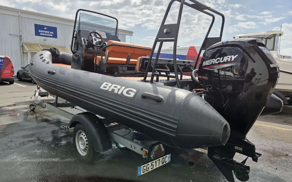 slider 2 Brig Navigator 570