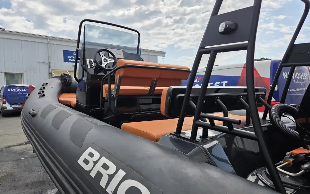 slider 3 Brig Navigator 570