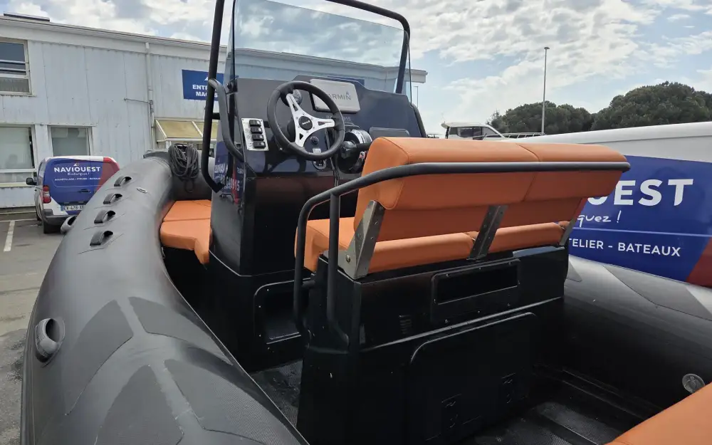 slider 4 Brig Navigator 570