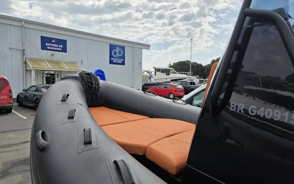 slider 5 Brig Navigator 570