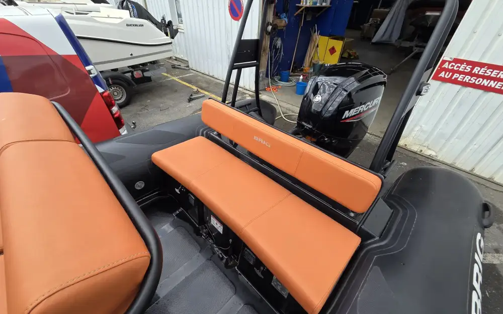 slider 6 Brig Navigator 570