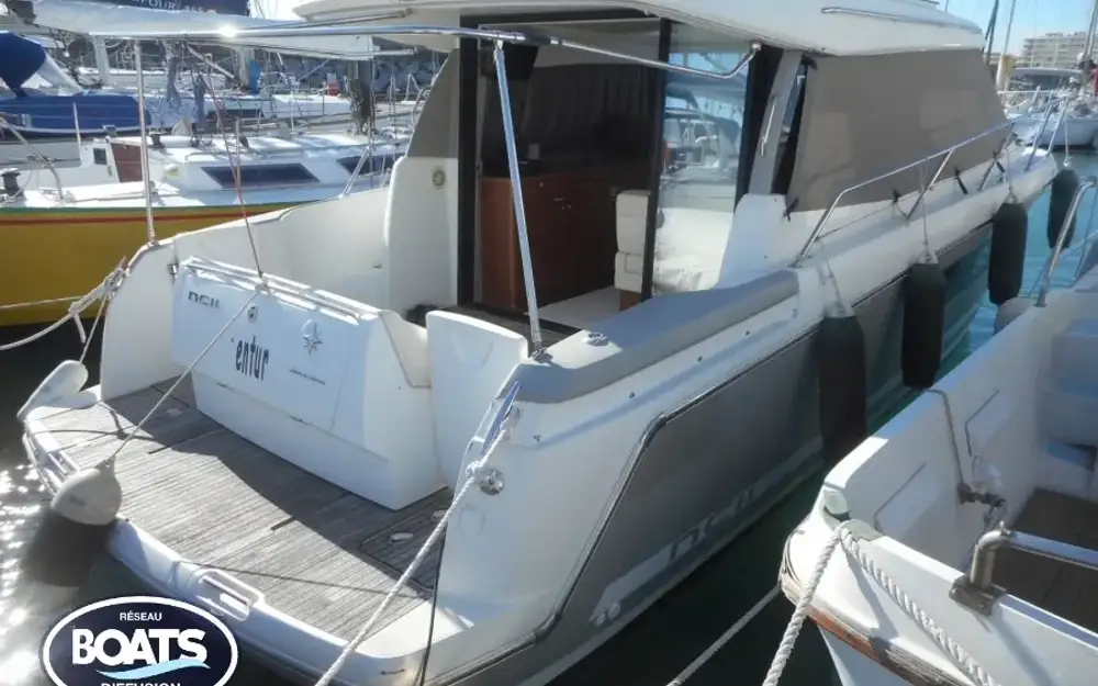 slider 0 Jeanneau NC 11