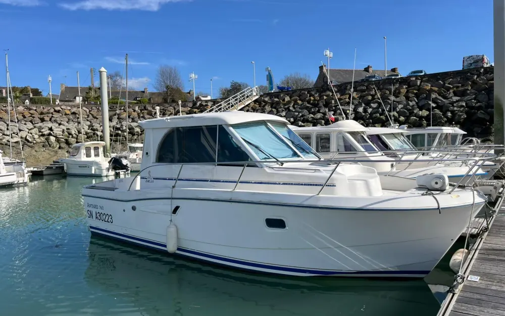 slider 22 Beneteau Antares 760
