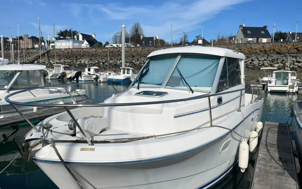 slider 24 Beneteau Antares 760
