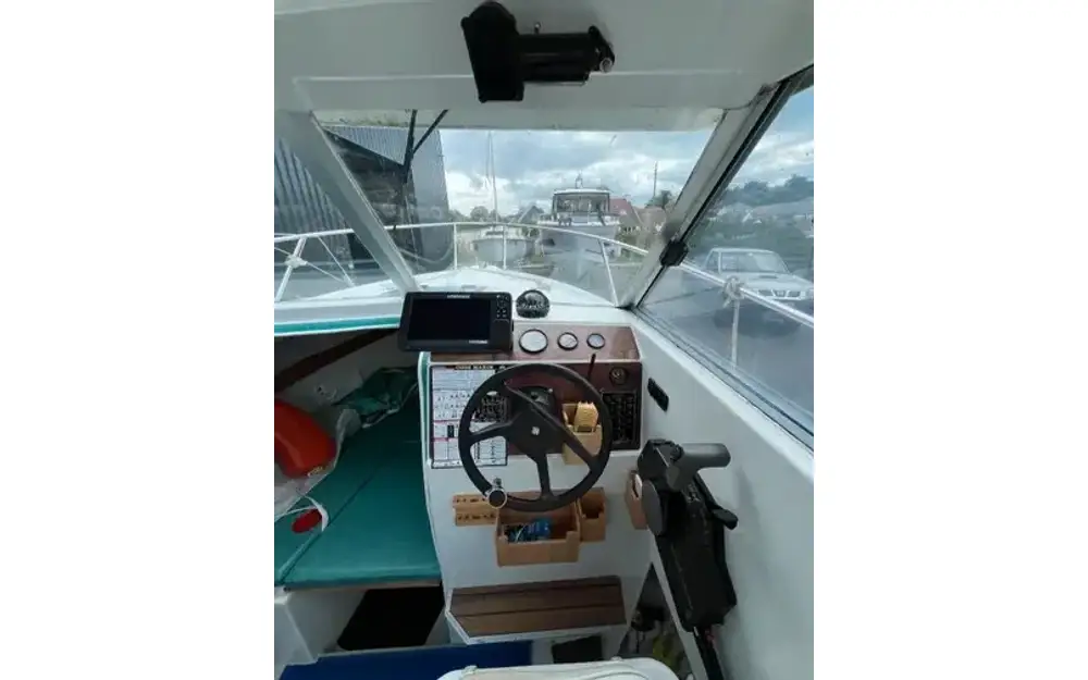 slider 3 Jeanneau Merry Fisher 610
