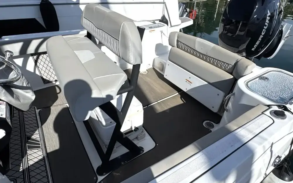 slider 6 Wellcraft Fisherman 242