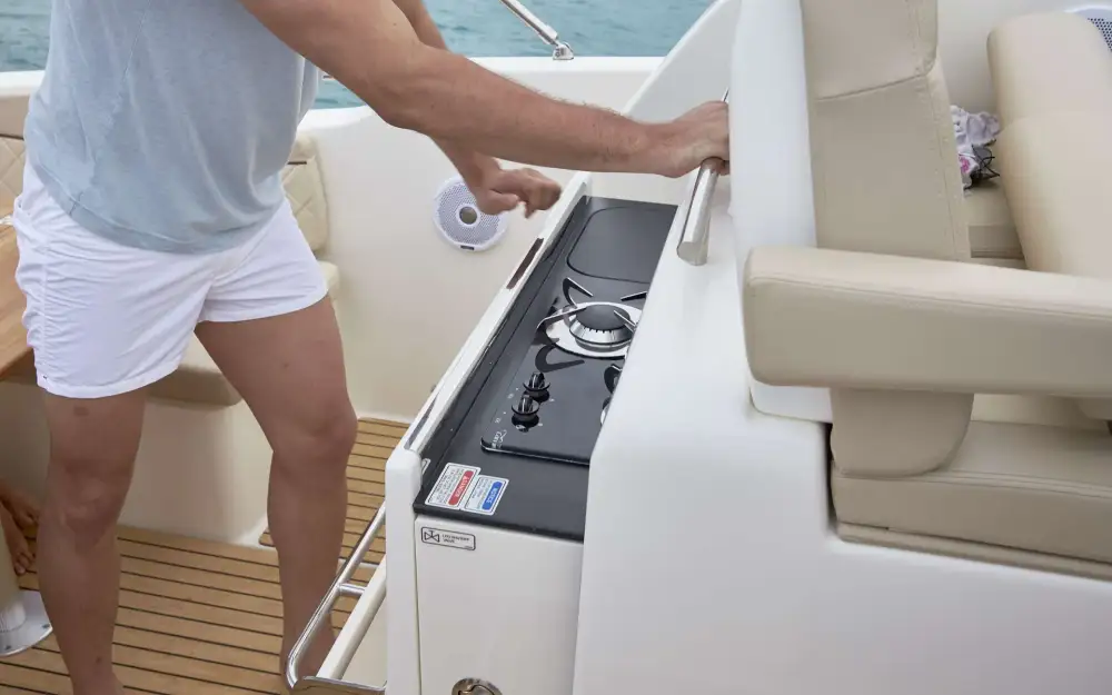 slider 4 Quicksilver Activ 875 Sundeck
