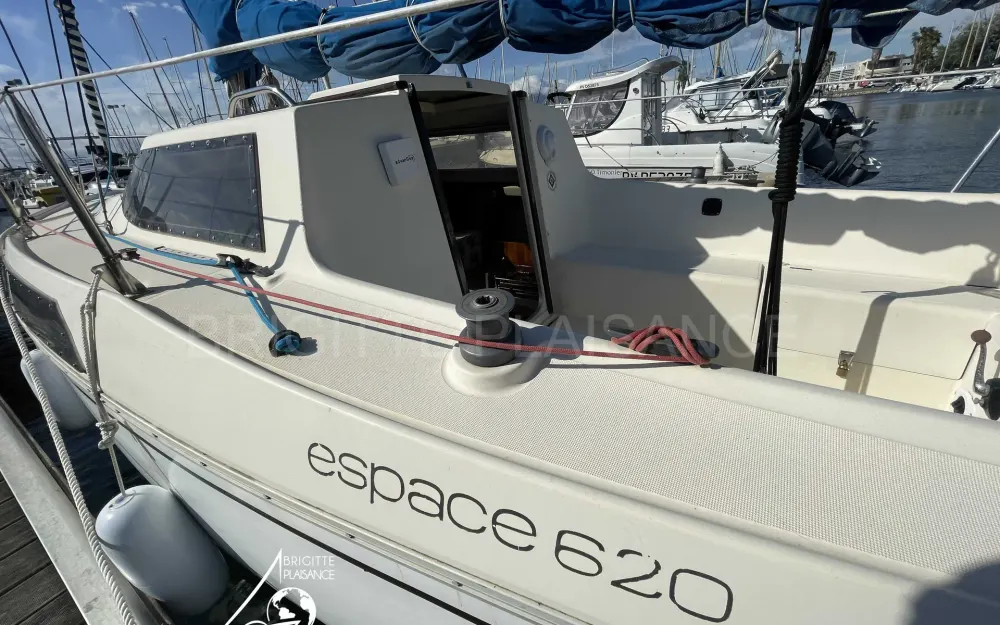 slider 1 Jeanneau Espace 620