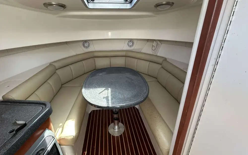 slider 1 Boston Whaler  305 Conquest