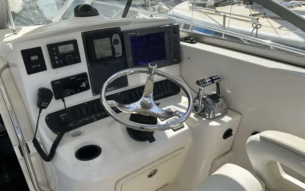 slider 6 Boston Whaler  305 Conquest