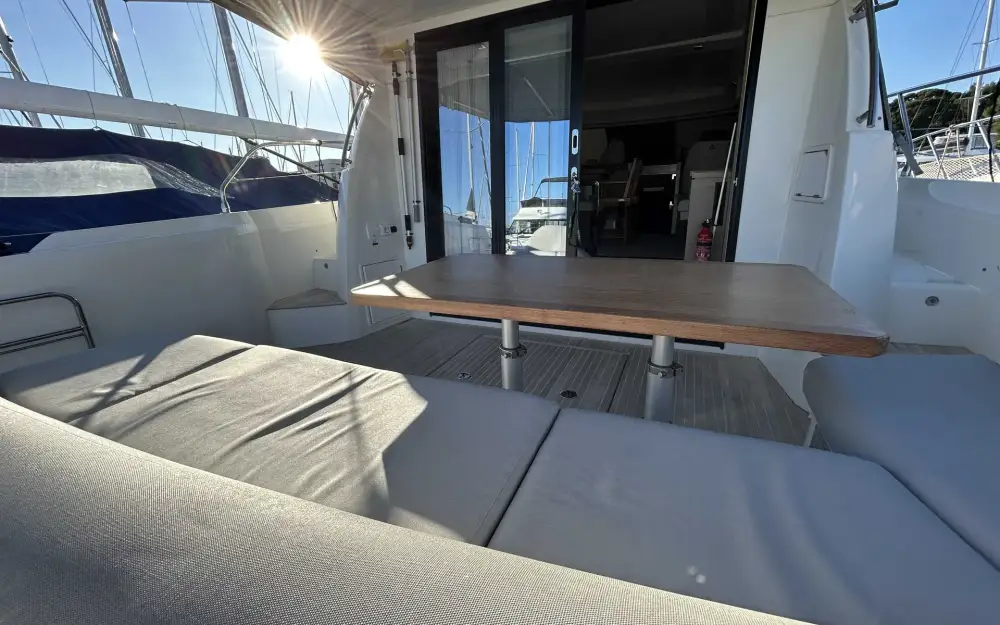 slider 8 Jeanneau Prestige 420 S