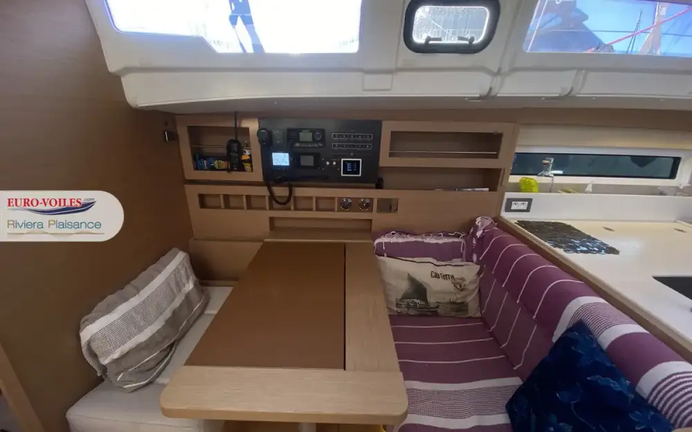 slider 18 Jeanneau Sun Odyssey 490