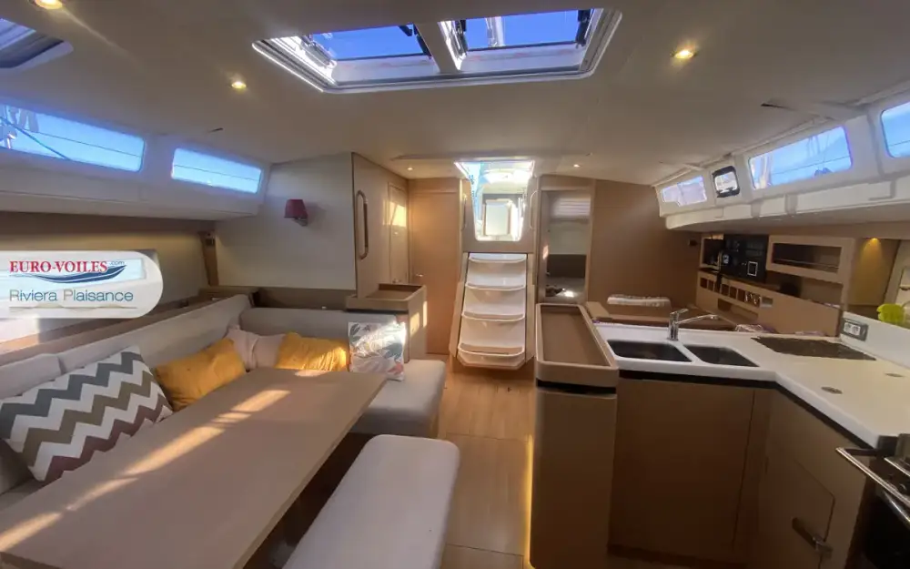 slider 7 Jeanneau Sun Odyssey 490