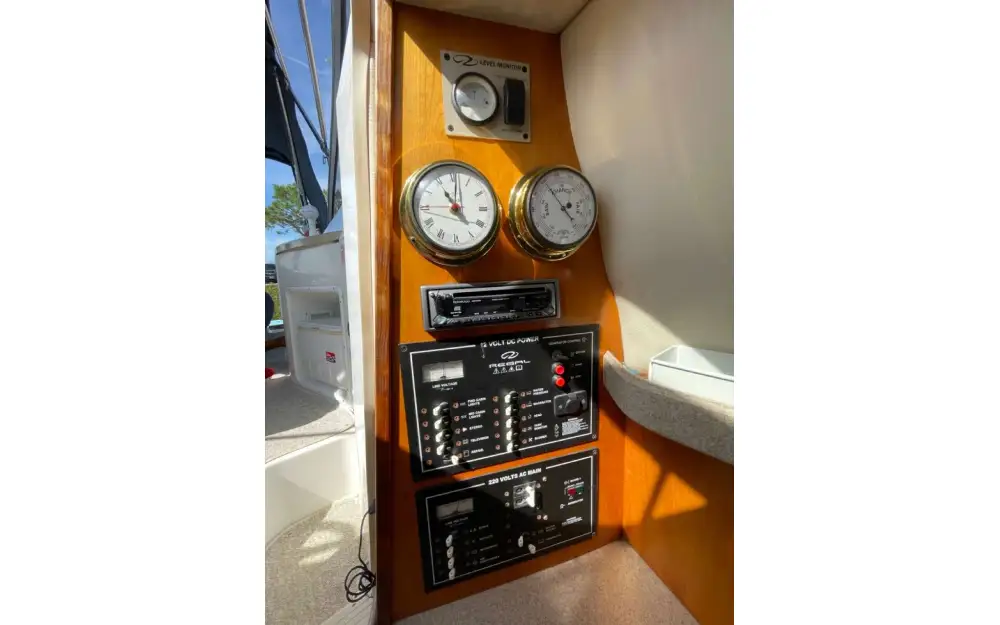 slider 1 Regal Commodore 2665