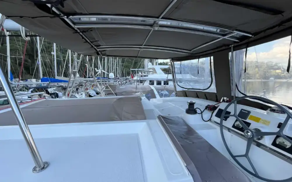slider 2 Bali Catamarans Bali 4.1