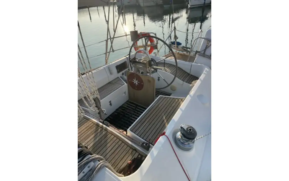 slider 1 Beneteau First 375