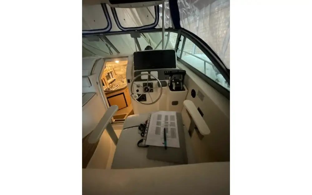 slider 10 Boston Whaler  285 Conquest