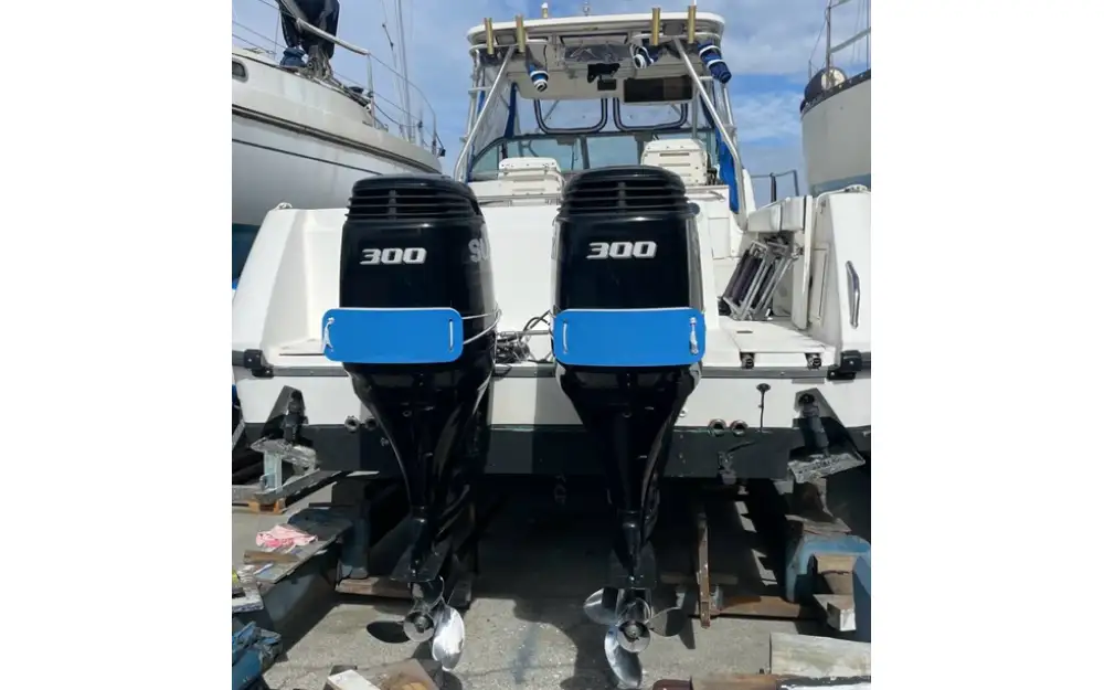 slider 1 Boston Whaler  285 Conquest