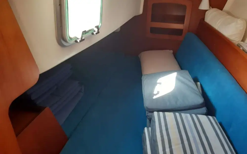 slider 11 Jeanneau Sun Odyssey 32