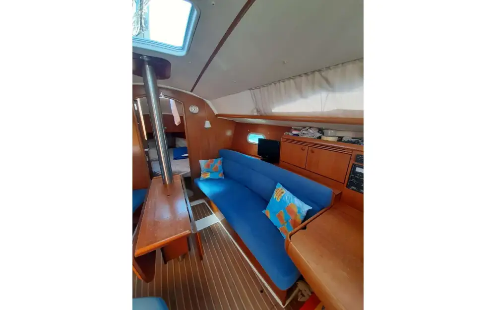 slider 5 Jeanneau Sun Odyssey 32