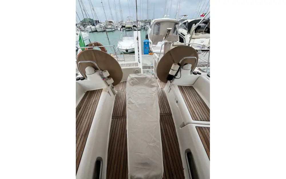 slider 8 Beneteau Oceanis 46