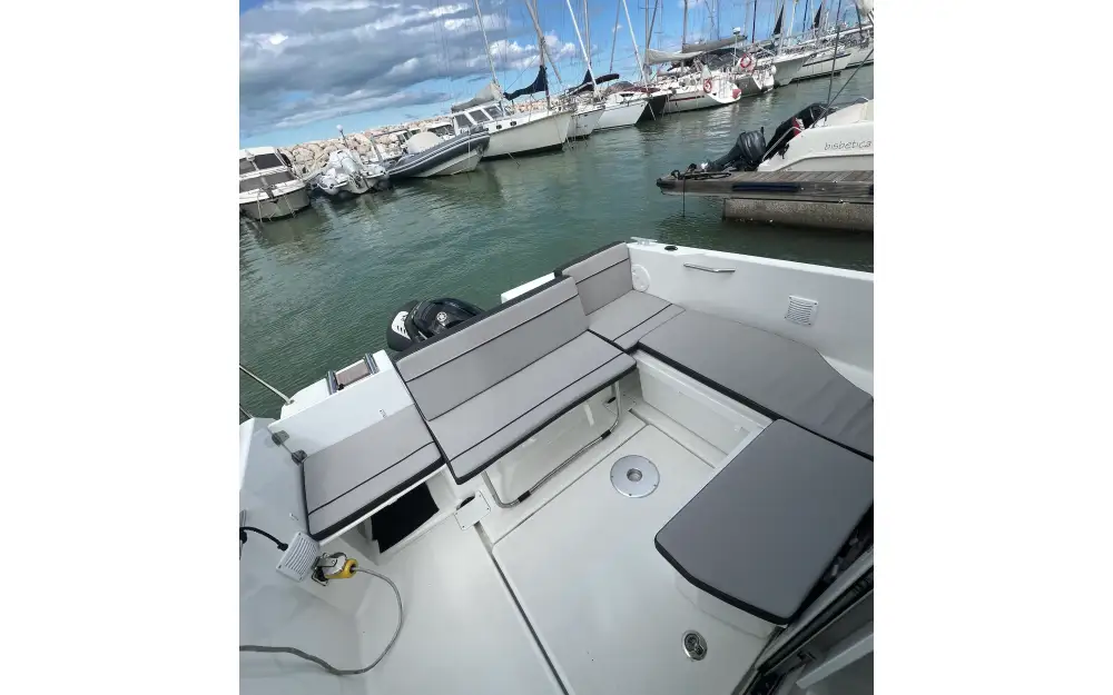 slider 18 Jeanneau Merry Fisher 605