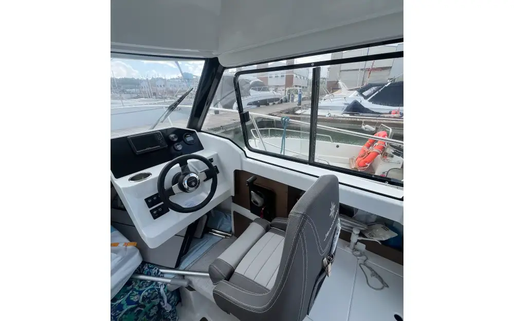 slider 5 Jeanneau Merry Fisher 605