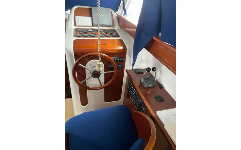 slider 9 Beneteau Antares 10.80