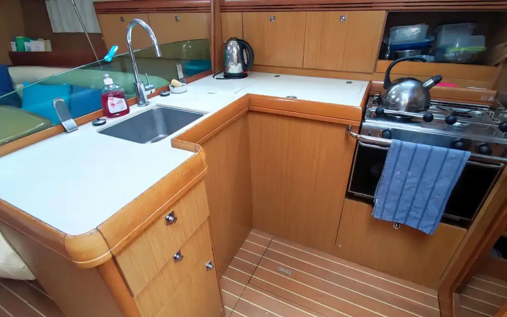 slider 14 Jeanneau Sun Odyssey 42 i