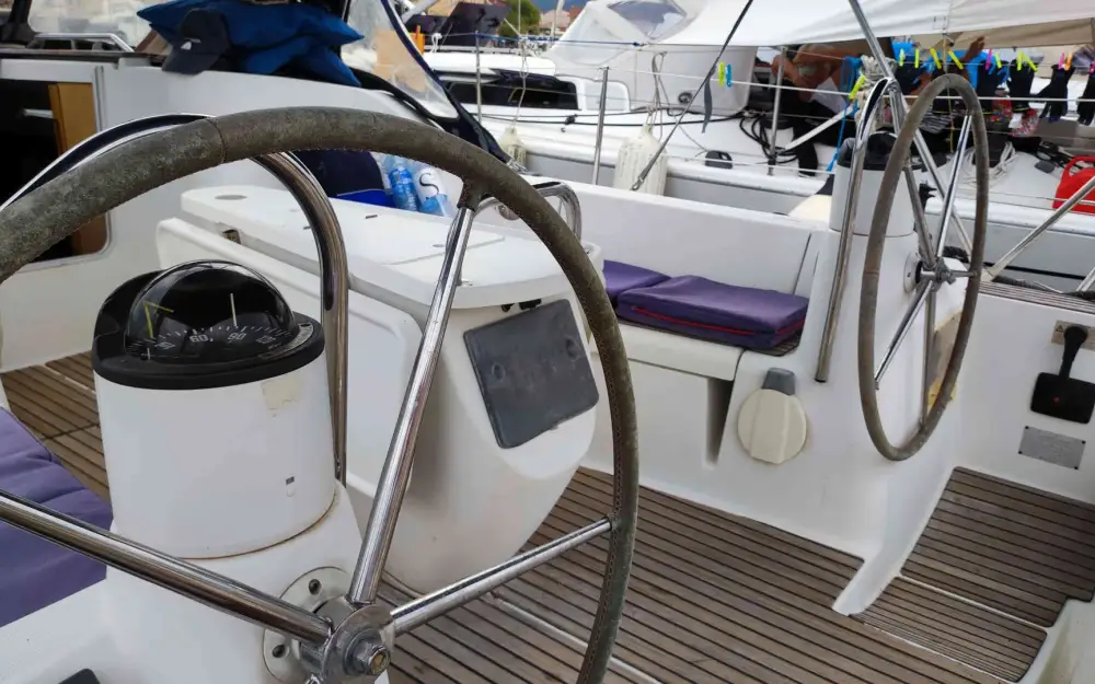 slider 19 Jeanneau Sun Odyssey 42 i