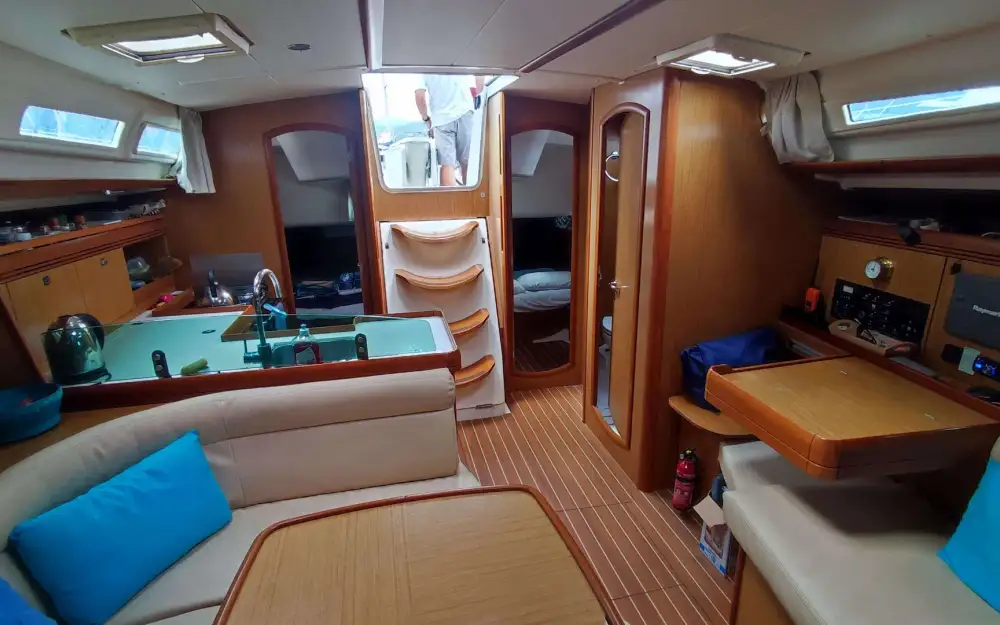 slider 3 Jeanneau Sun Odyssey 42 i
