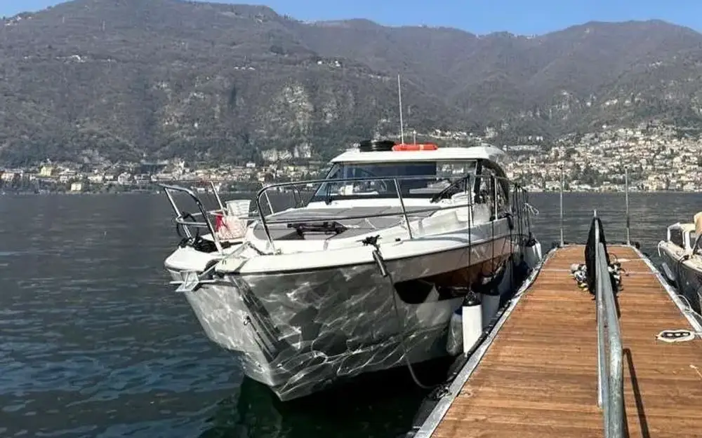 slider 10 Beneteau Antares 11